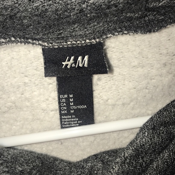 H&M sweater - Picture 3 of 4
